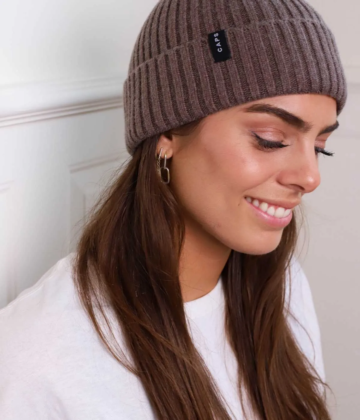 CABLE LOGO BEANIE.
