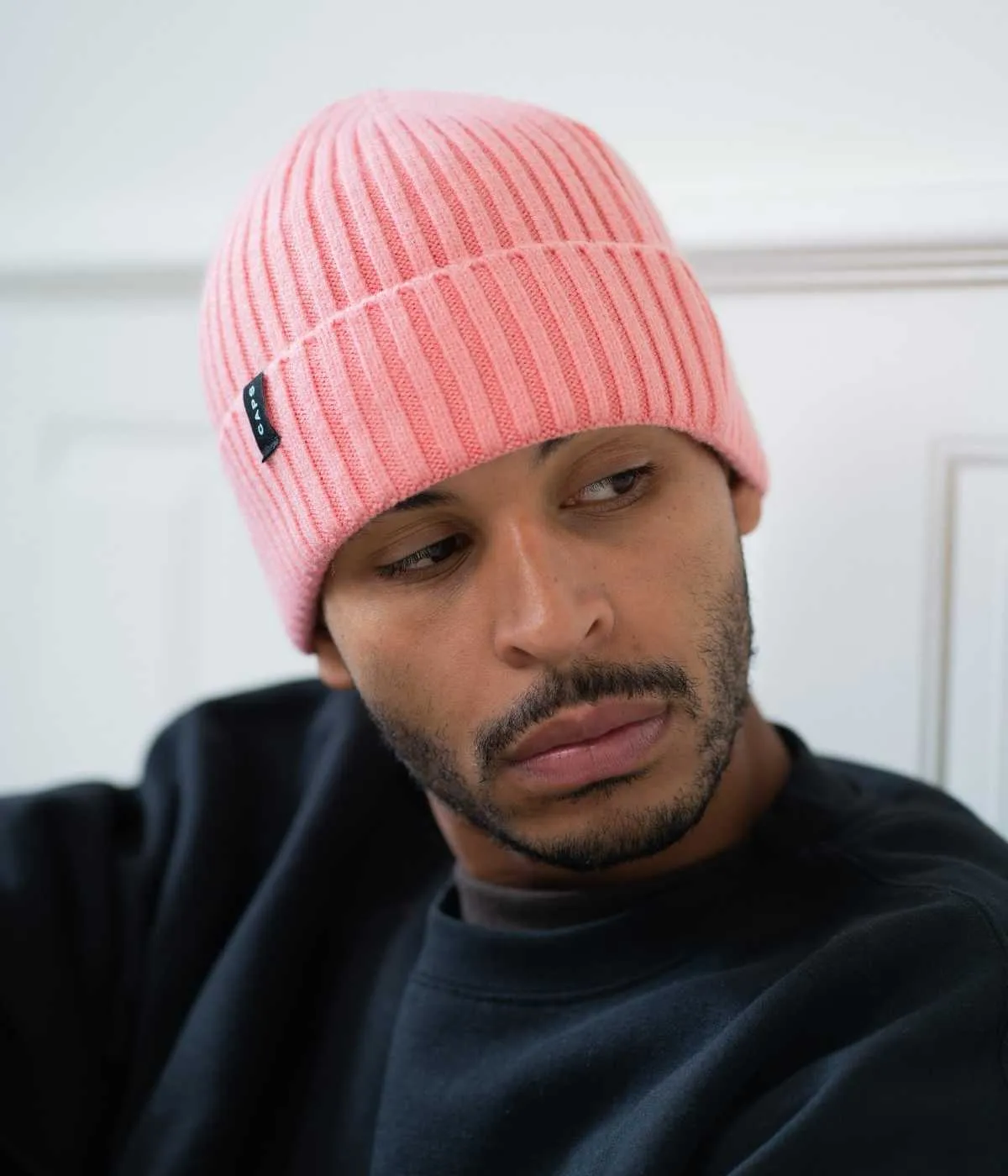 CABLE LOGO BEANIE.