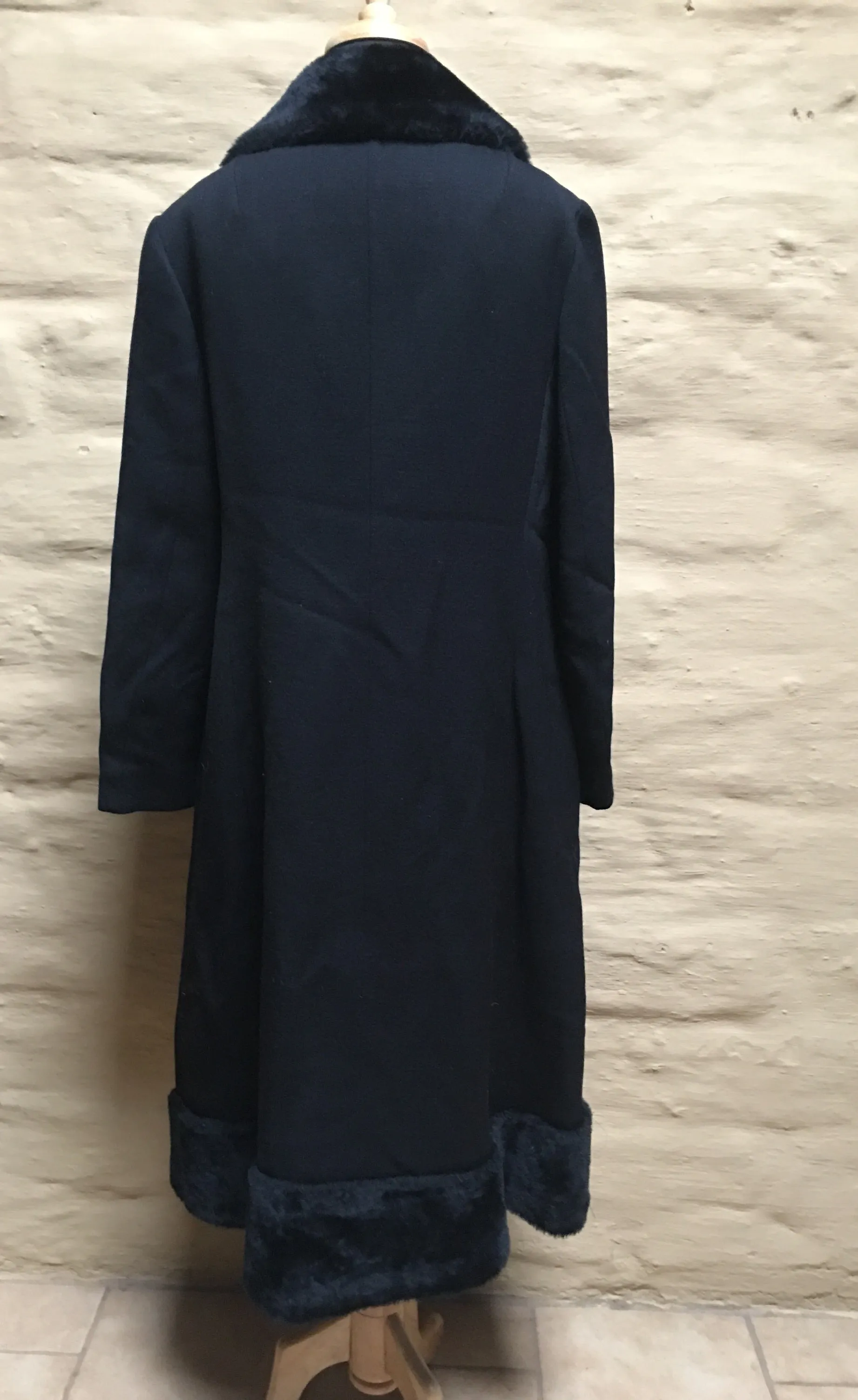 Vintage Coat #C064 FREE AUS POSTAGE